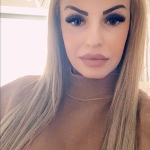 Meet your Posher, Alexis